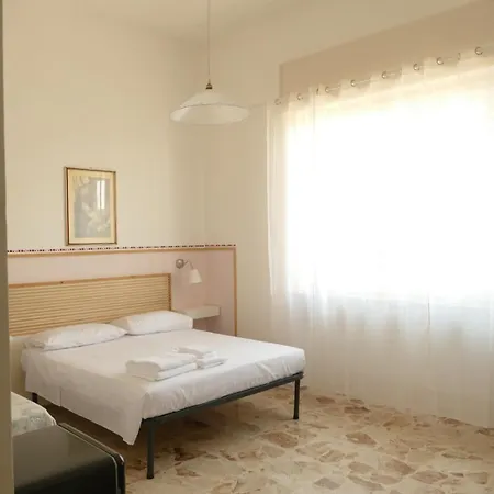 Affitta Alma Mater Guest house *